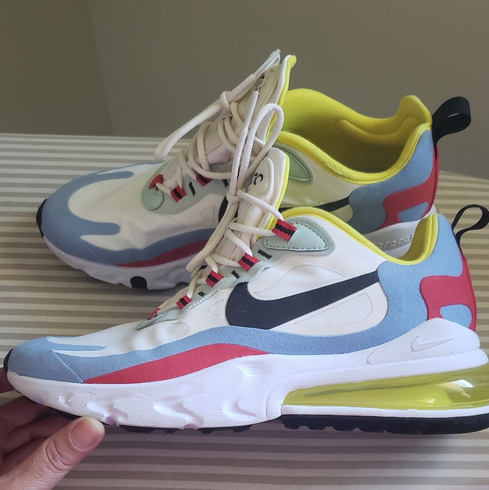 Nike 270